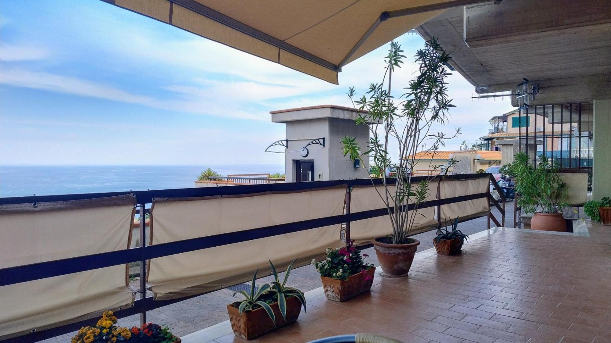 Mara'S House, 10 Minuti A Piedi Dal Centro, Parcheggio Privato Διαμέρισμα Ταορμίνα Εξωτερικό φωτογραφία